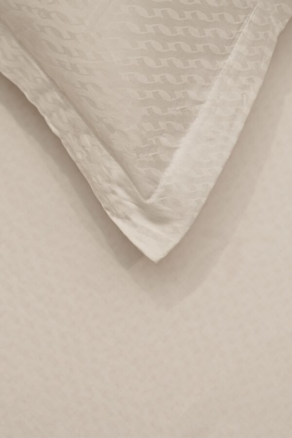 Jacquard Elysian Coil – White Haven 400 TC