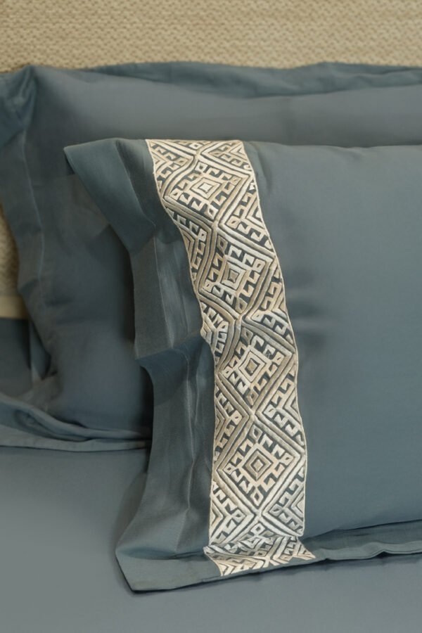 Reysha Embroidery Cotton Bedsheet- Diamond Drift Bermuda grey- 400 TC