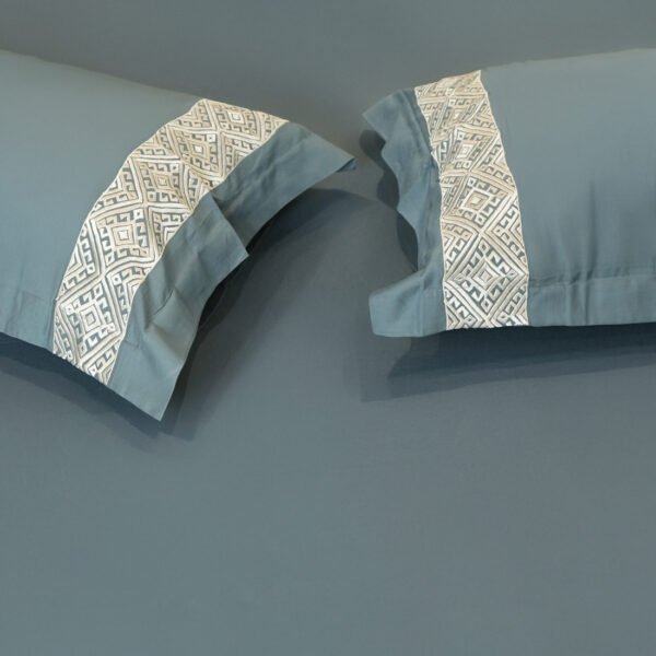 Reysha Embroidery Cotton Bedsheet- Diamond Drift Bermuda grey- 400 TC - Image 4