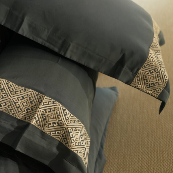 Reysha Embroidery Cotton Bedsheet- Diamond Drift Bermuda grey- 400 TC - Image 3